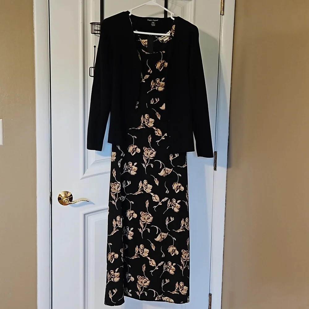 Ladies/Juniors Floral Maxi Dress - Picture 2 of 11